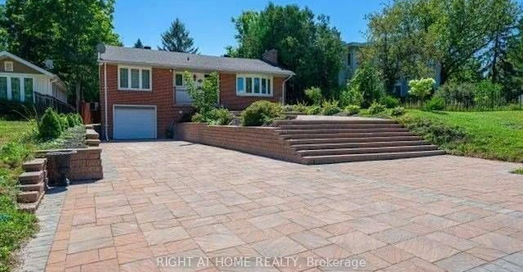 Main-52 Eagle Street, Newmarket, ON, L3Y 1J3 - 2