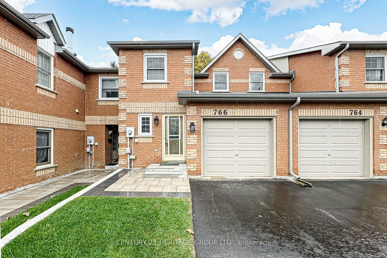 9-766 Caradonna Crescent, Newmarket, ON, L3X 1W6