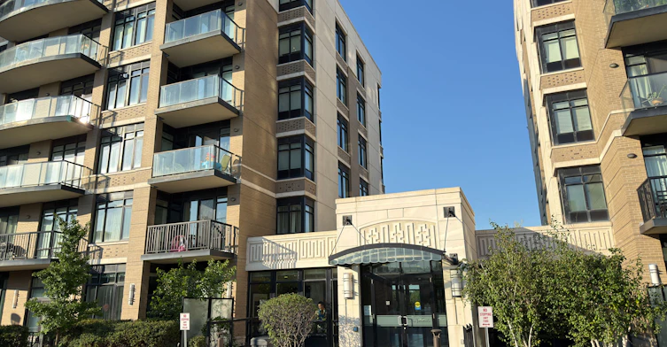 403-151 Upper Duke Crescent, Markham, ON, L6G 0E1