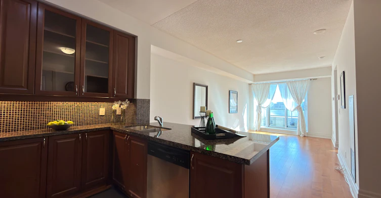 403-151 Upper Duke Crescent, Markham, ON, L6G 0E1 - 4