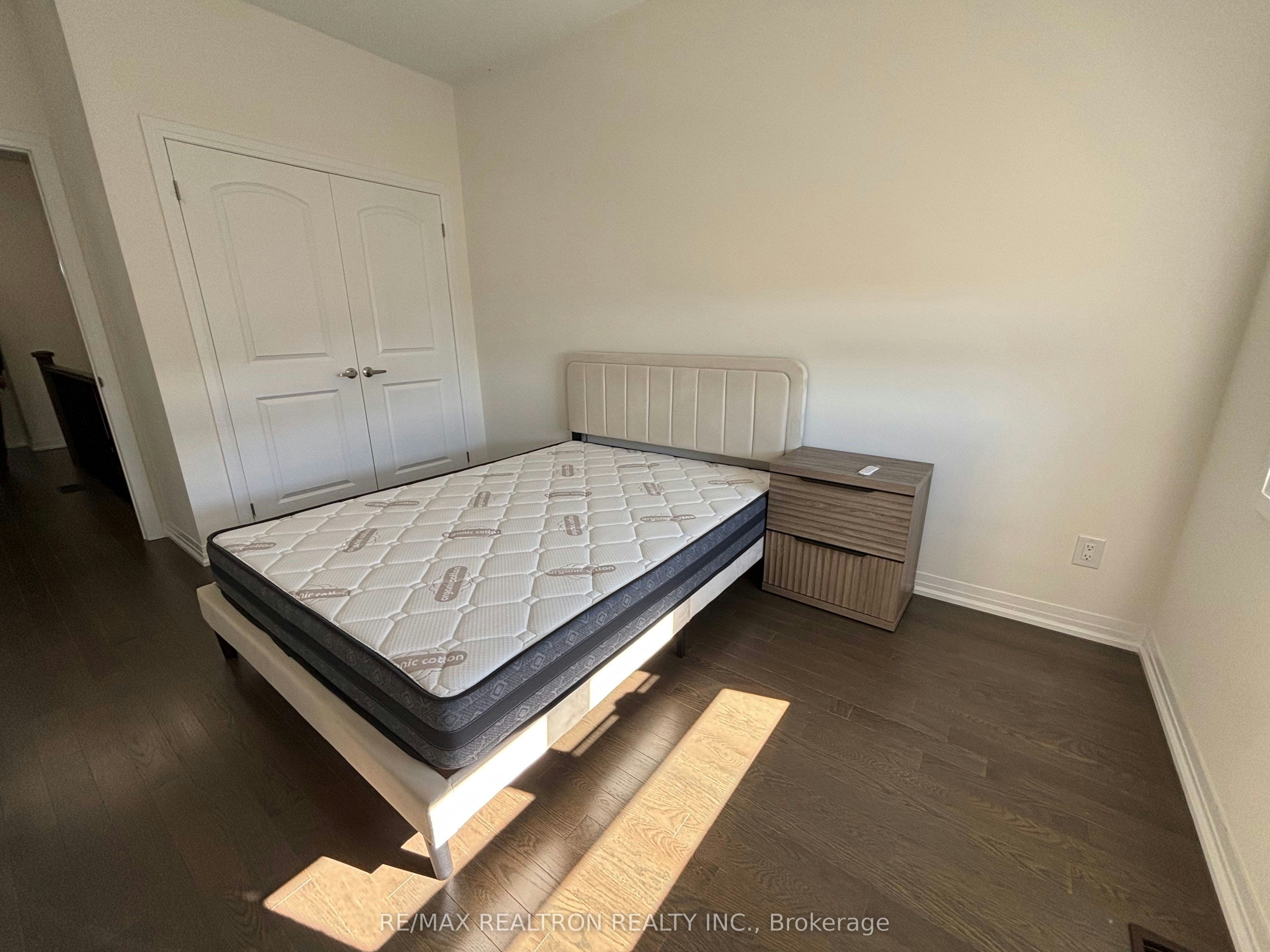 90 Robert Eaton Avenue, Markham, ON, L3S 0G2 - 8