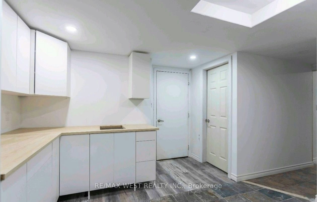 Basement-2 Kidd Crescent, New Tecumseth, ON, L9R 0E1 - 4