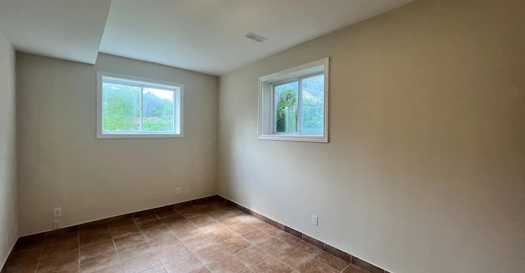 379 The Queensway South N/A, Georgina, ON, L4P 2C4 - 14