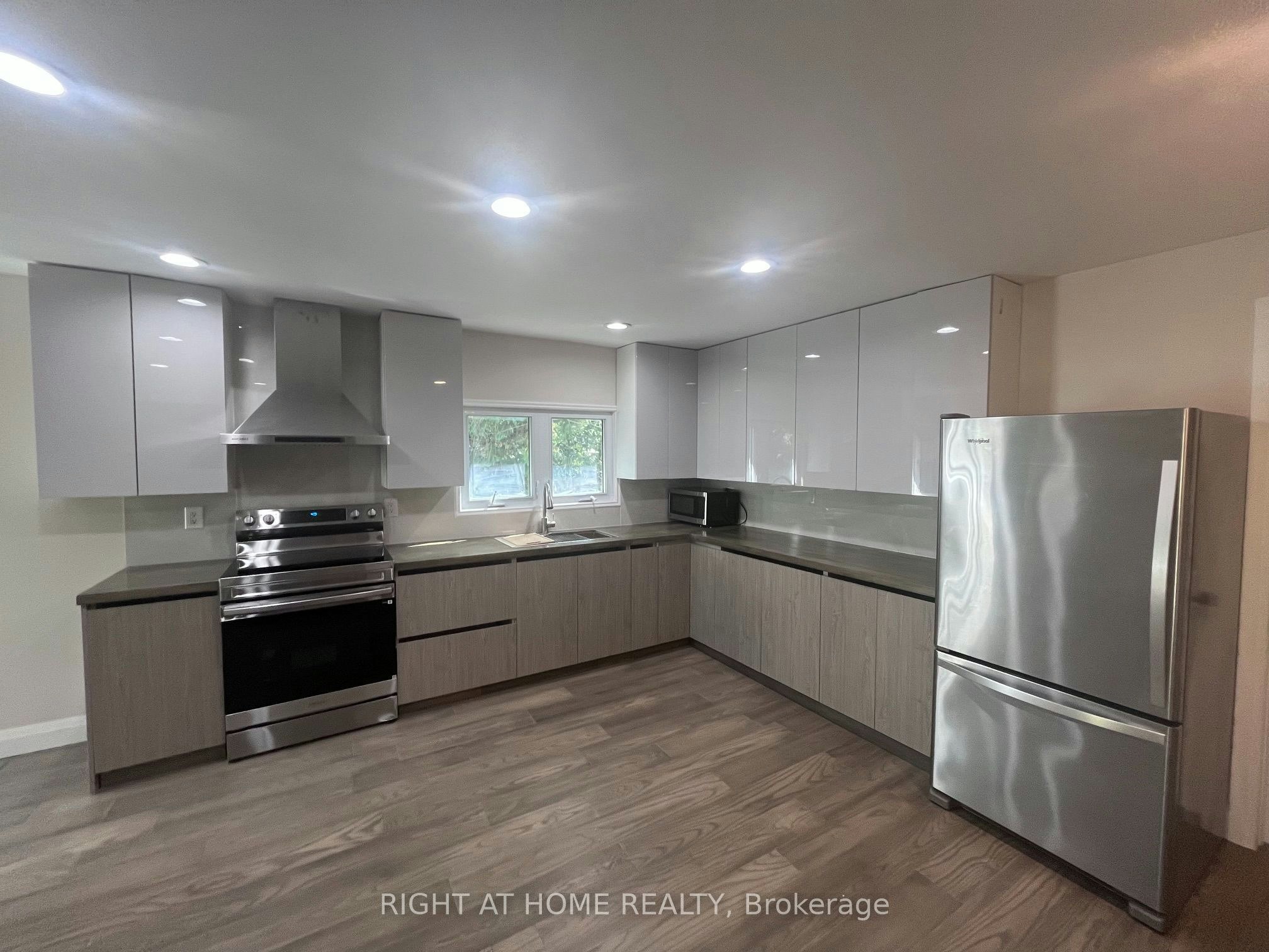 379 The Queensway South N/A, Georgina, ON, L4P 2C4 - 4