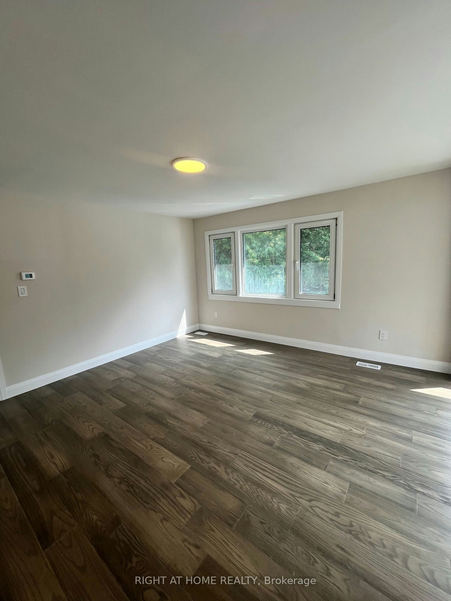 379 The Queensway South N/A, Georgina, ON, L4P 2C4 - 6