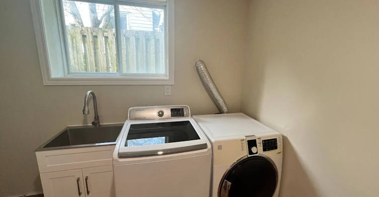 379 The Queensway South N/A, Georgina, ON, L4P 2C4 - 16