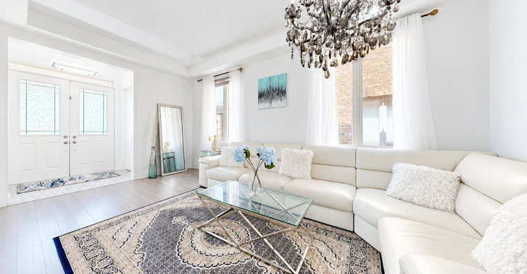 59 Hydrangea Hollow, East Gwillimbury, ON, L9N 0T1 - 3