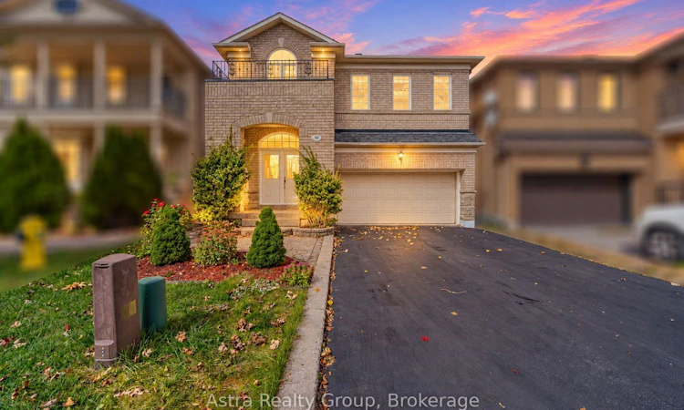 14 Daiseyfield Crescent