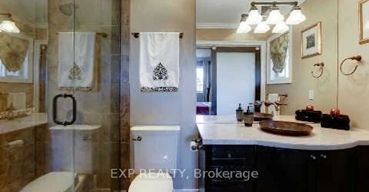 345 Rushbrook Drive, Newmarket, ON, L3X 2B9 - 8