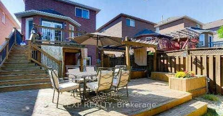 345 Rushbrook Drive, Newmarket, ON, L3X 2B9 - 2
