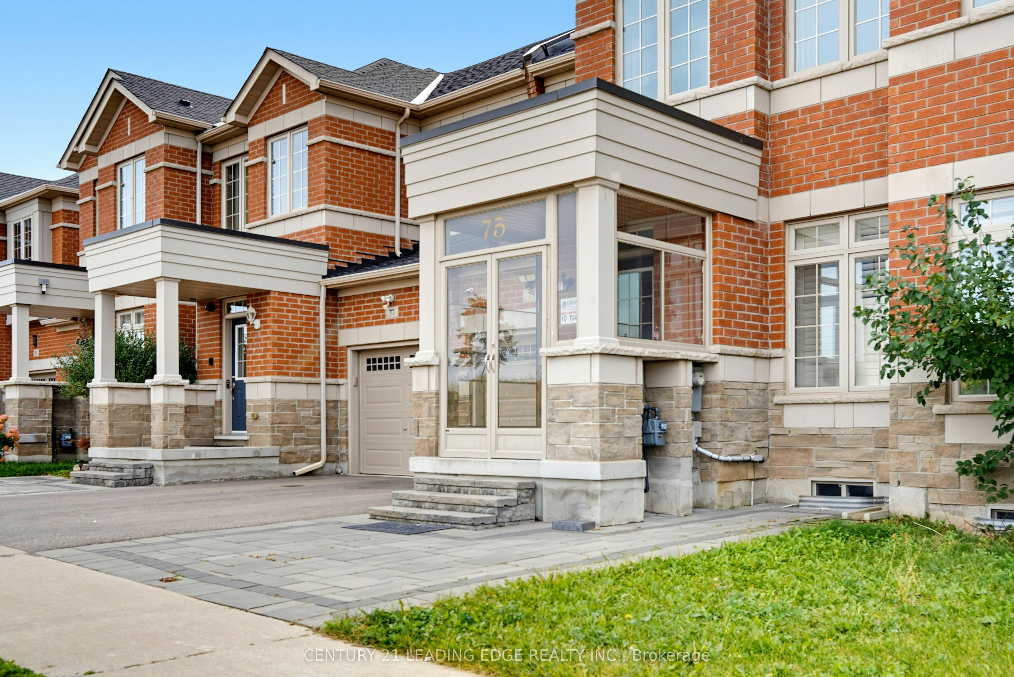 75 Decast Crescent, Markham, ON, L6B 1N6 2