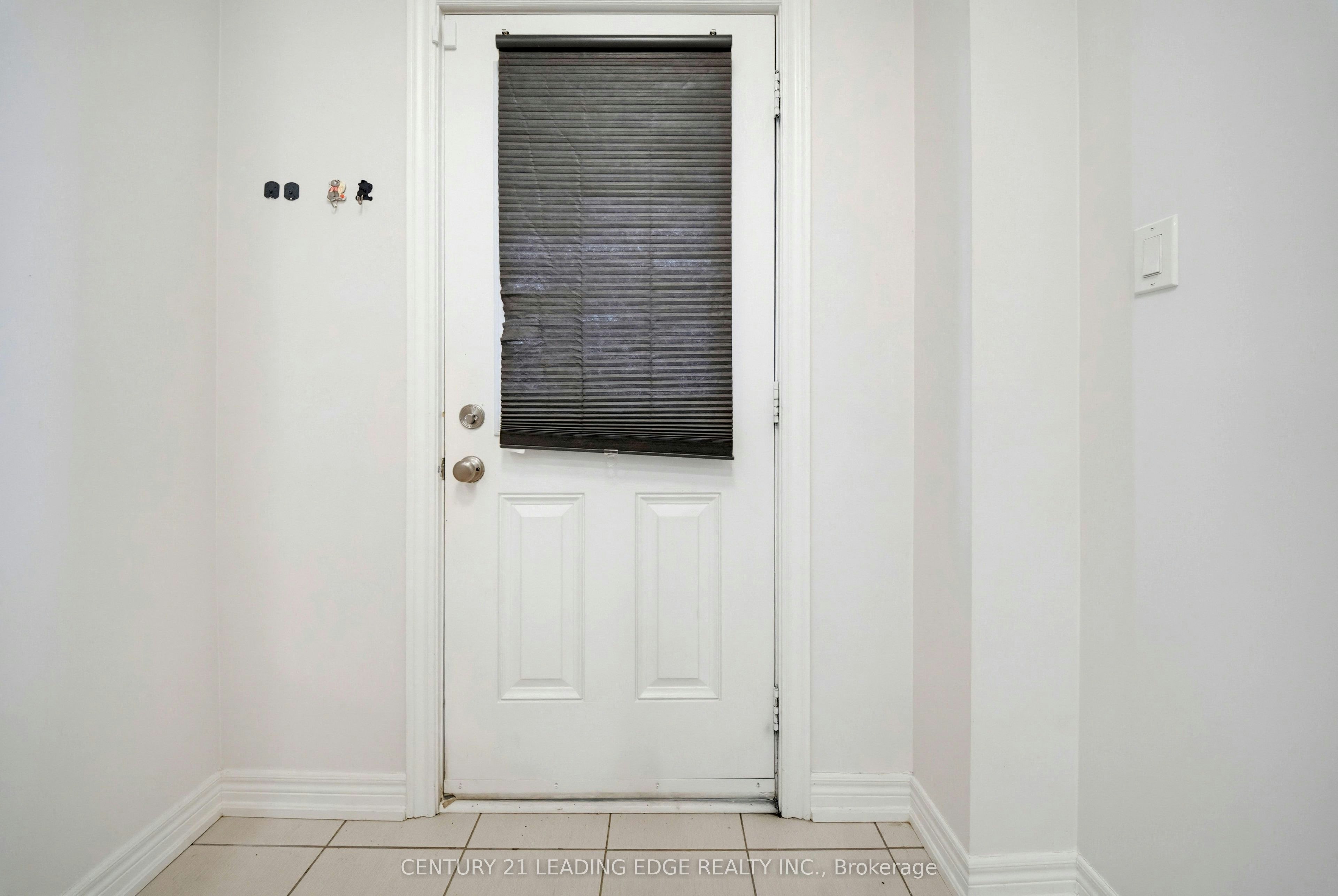 75 Decast Crescent, Markham, ON, L6B 1N6 4