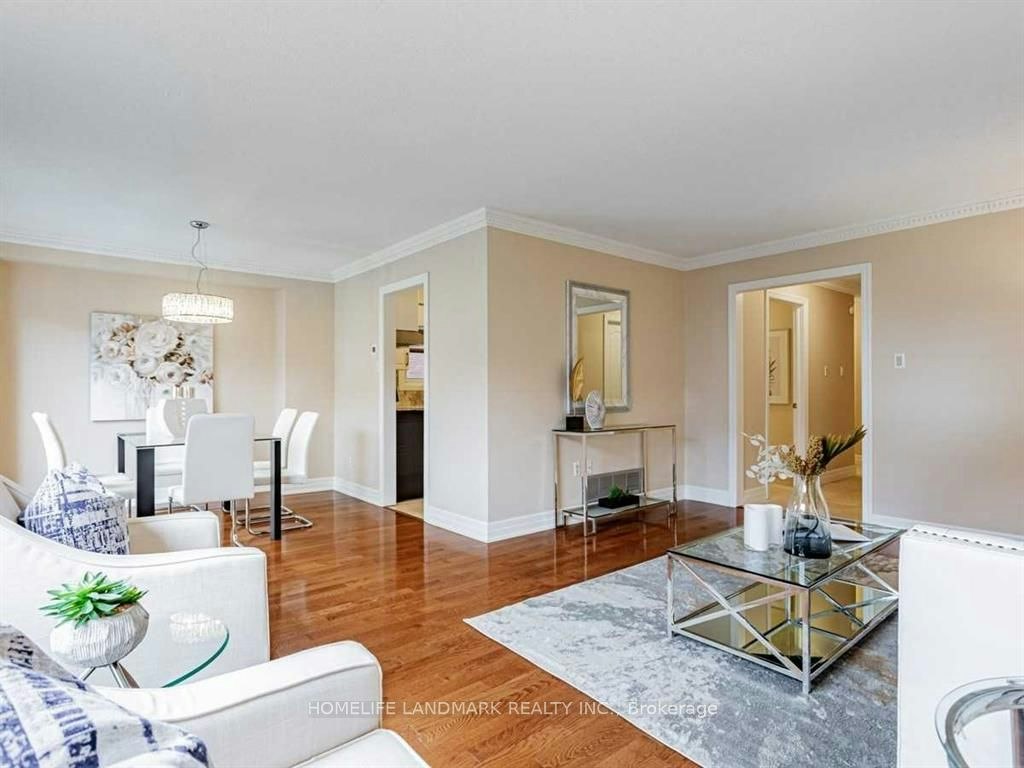 49 Chelwood Drive, Vaughan, ON, L4J 7J1 - 4