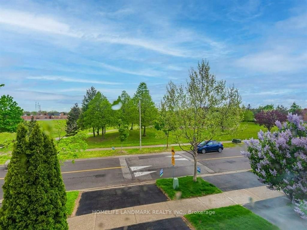 49 Chelwood Drive, Vaughan, ON, L4J 7J1 - 2