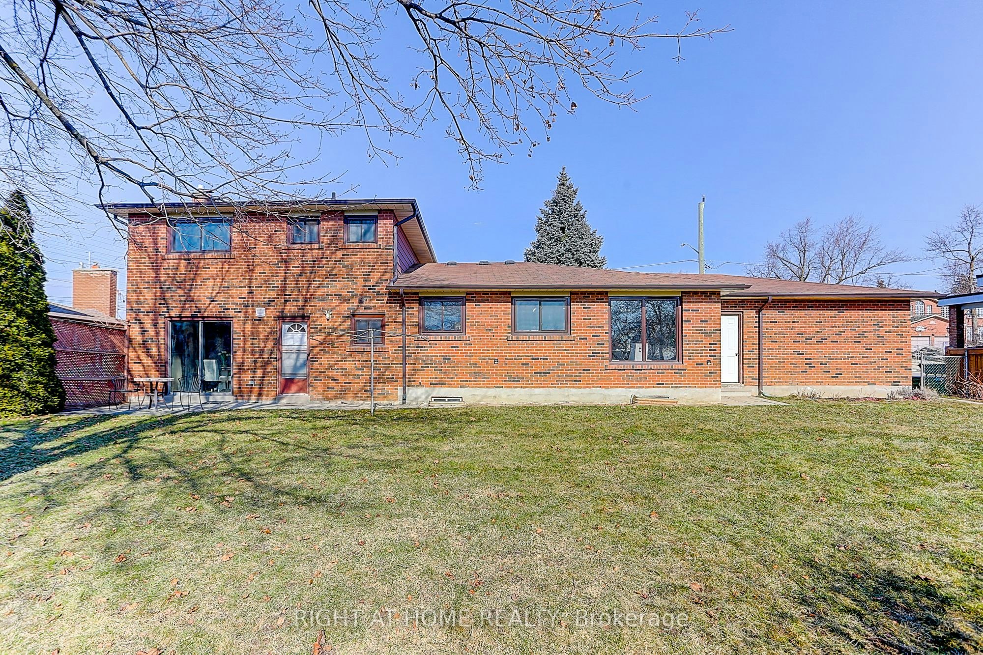 Ground Unit-87 Stockdale Crescent, Richmond Hill, ON, L4C 3T1