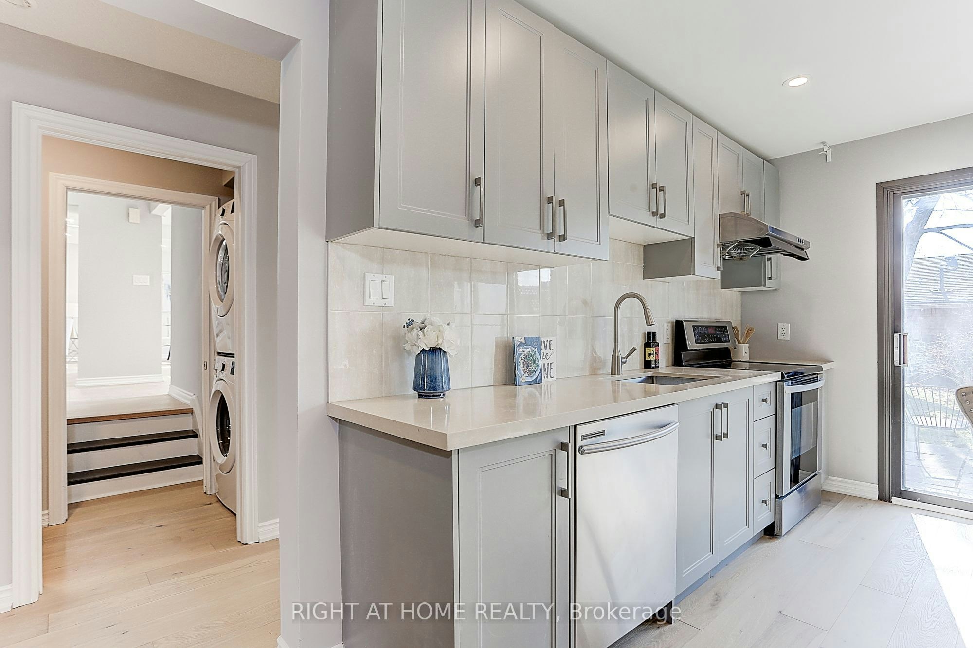 Ground Unit-87 Stockdale Crescent, Richmond Hill, ON, L4C 3T1 - 6