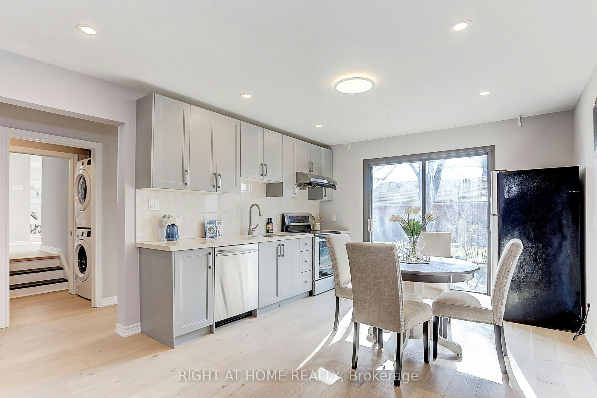 Ground Unit-87 Stockdale Crescent, Richmond Hill, ON, L4C 3T1 - 7