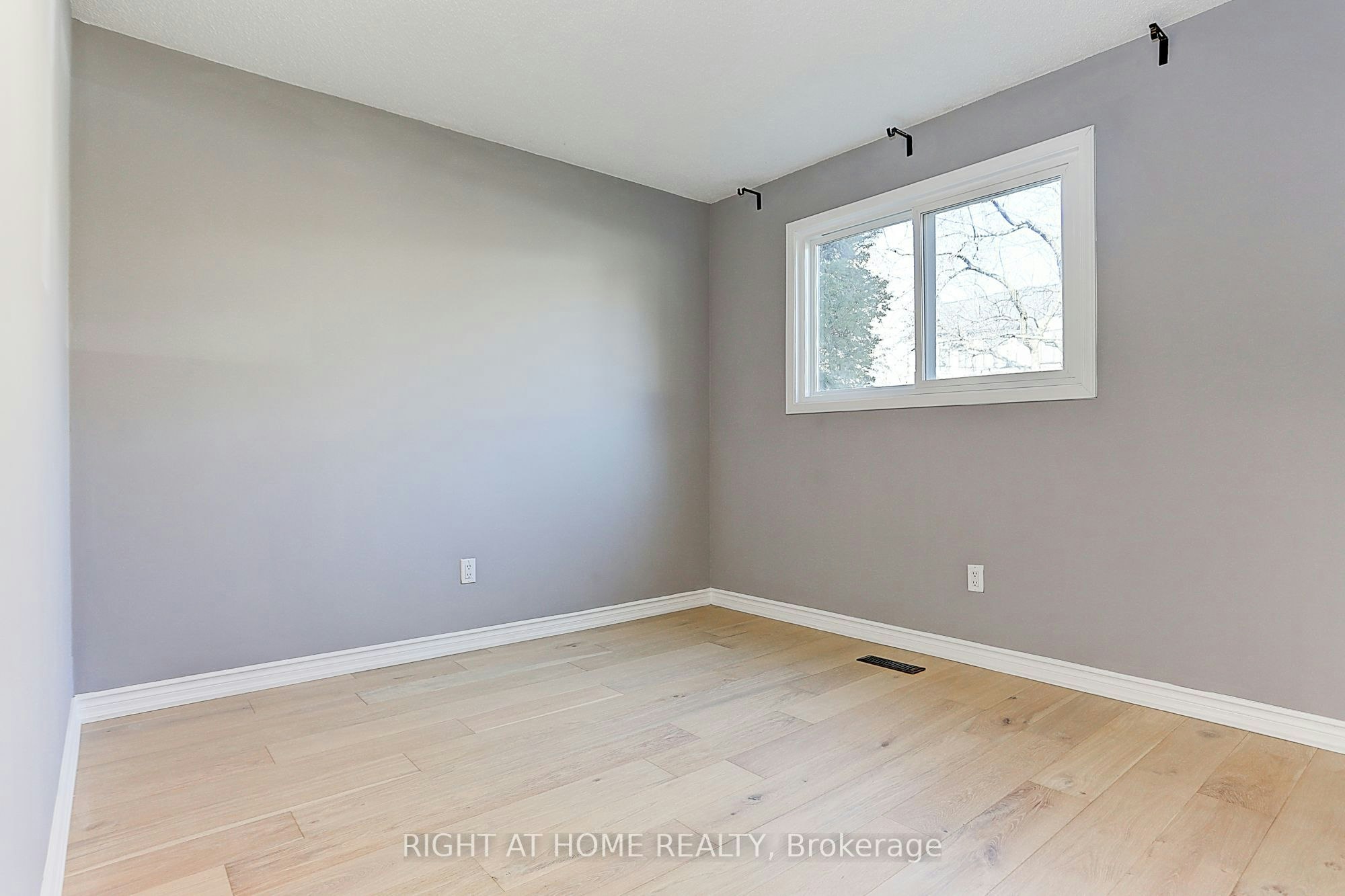 Ground Unit-87 Stockdale Crescent, Richmond Hill, ON, L4C 3T1 - 9