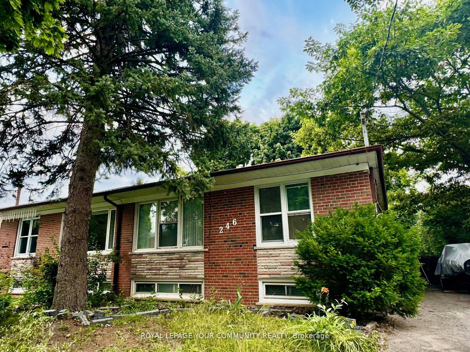 Apt A-246 Elka Drive, Richmond Hill, ON, L4C 3A3