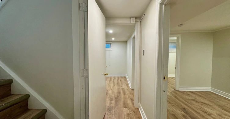 Apt A-246 Elka Drive, Richmond Hill, ON, L4C 3A3 - 2