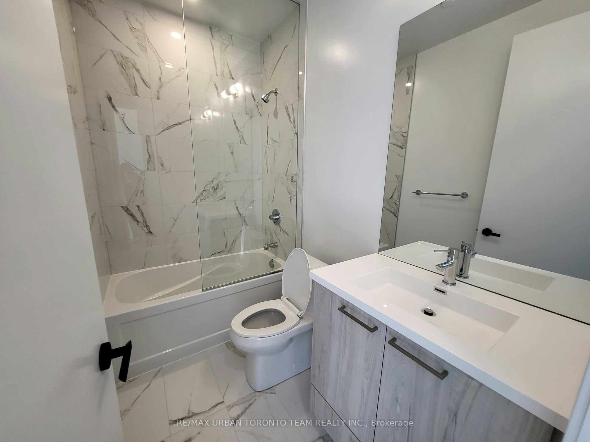 PH105-195 Commerce Street, Vaughan, ON, L4K 0P9 - 8