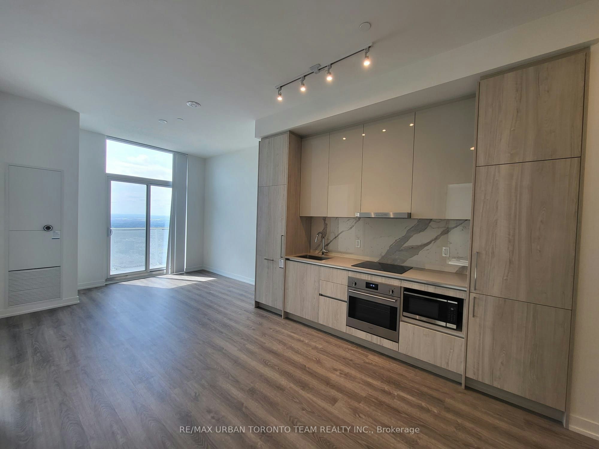 PH105-195 Commerce Street, Vaughan, ON, L4K 0P9 - 2