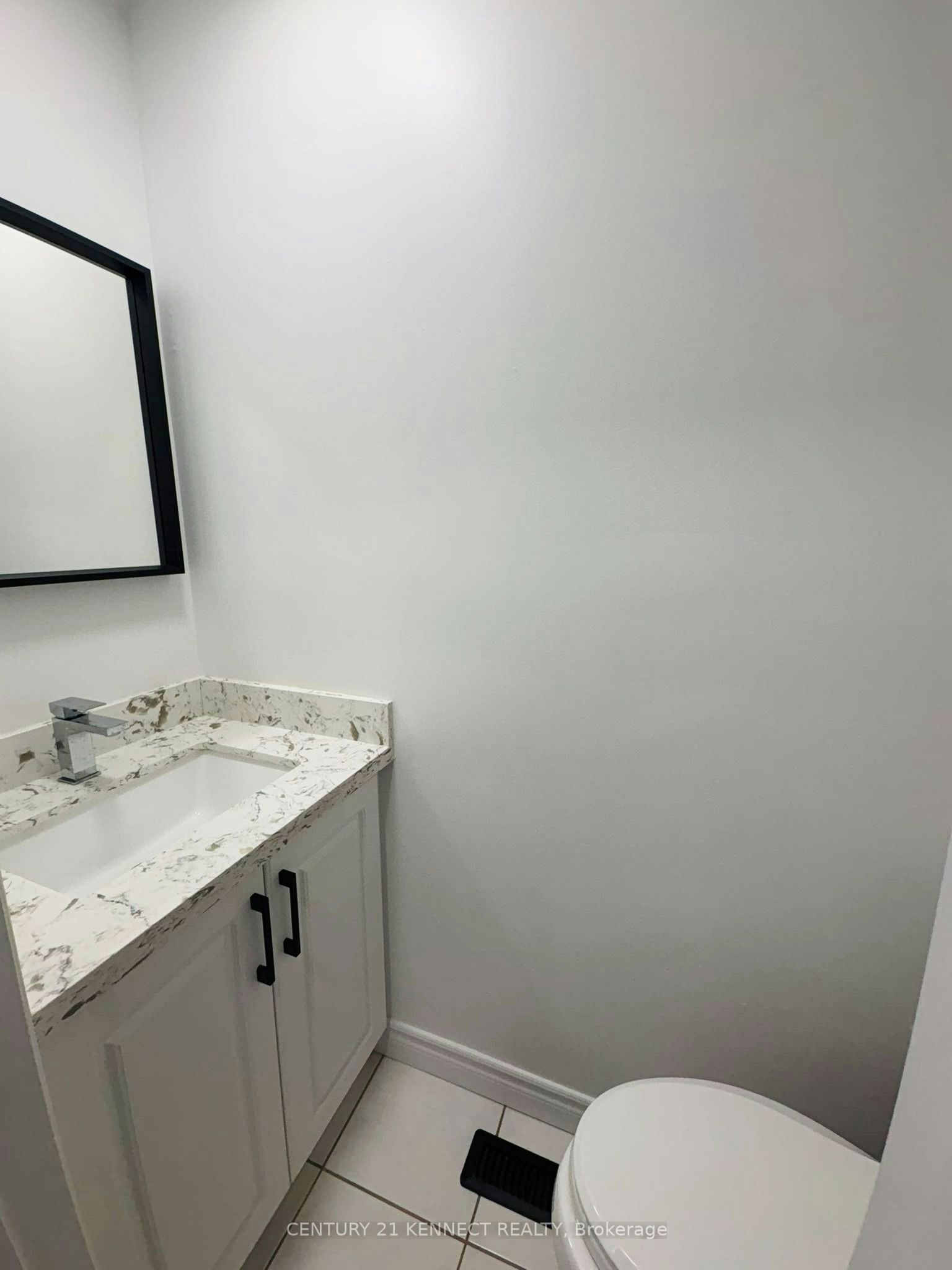 68 Larksmere Court, Markham, ON, L3R 3R1 - 7