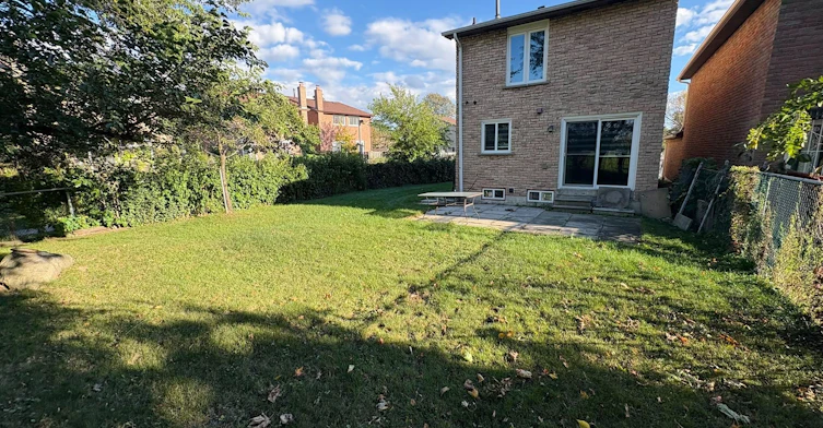 68 Larksmere Court, Markham, ON, L3R 3R1 - 18
