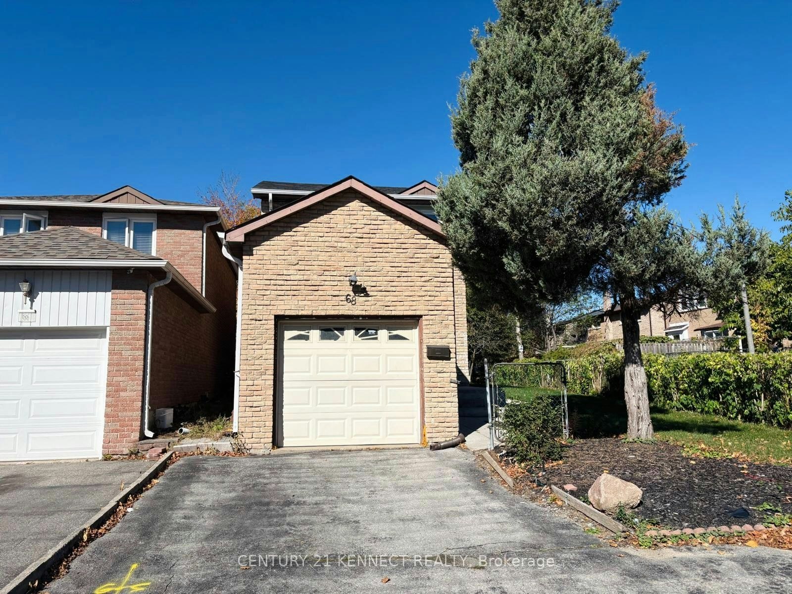 68 Larksmere Court, Markham, ON, L3R 3R1