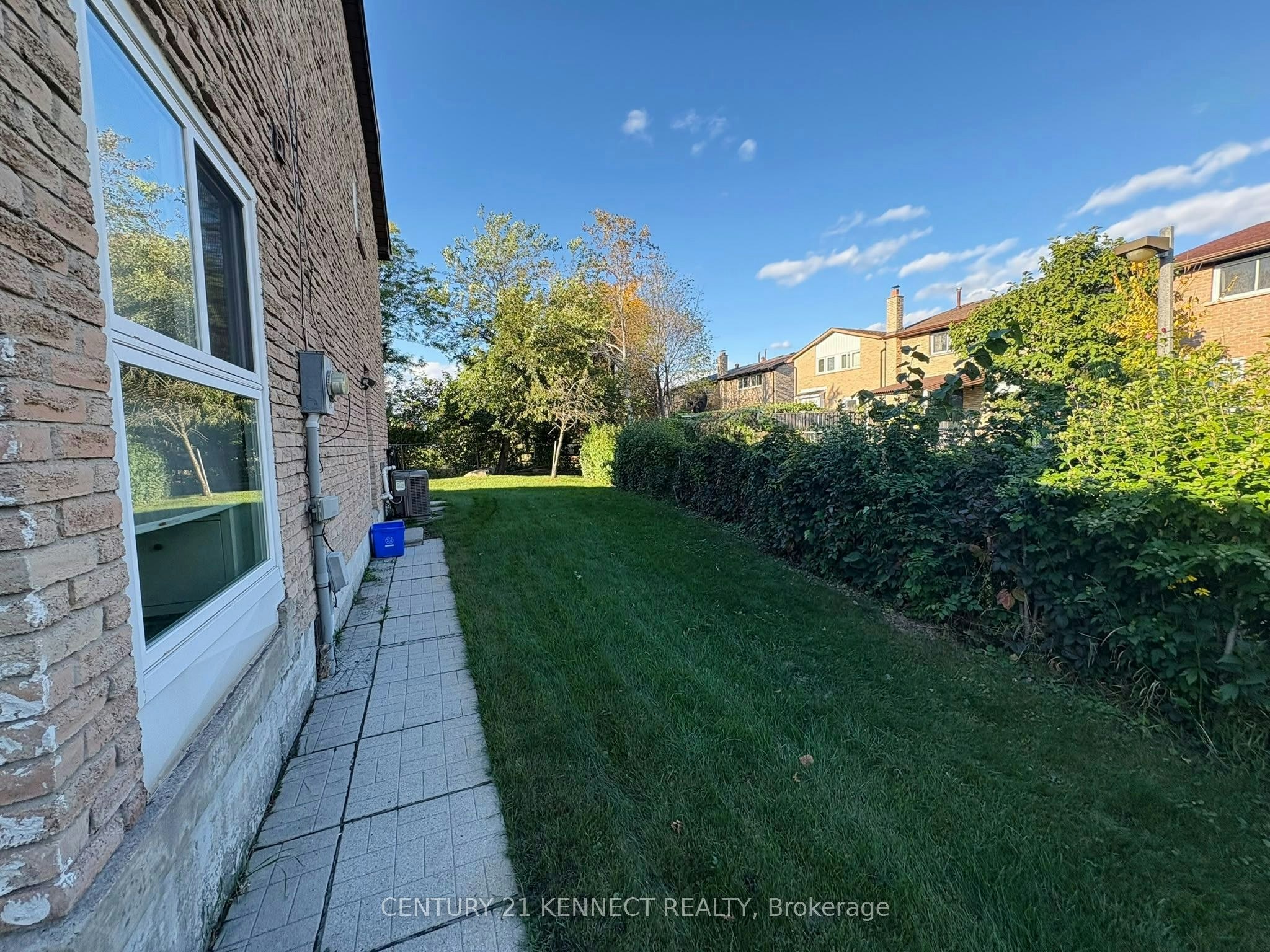 68 Larksmere Court, Markham, ON, L3R 3R1 - 17