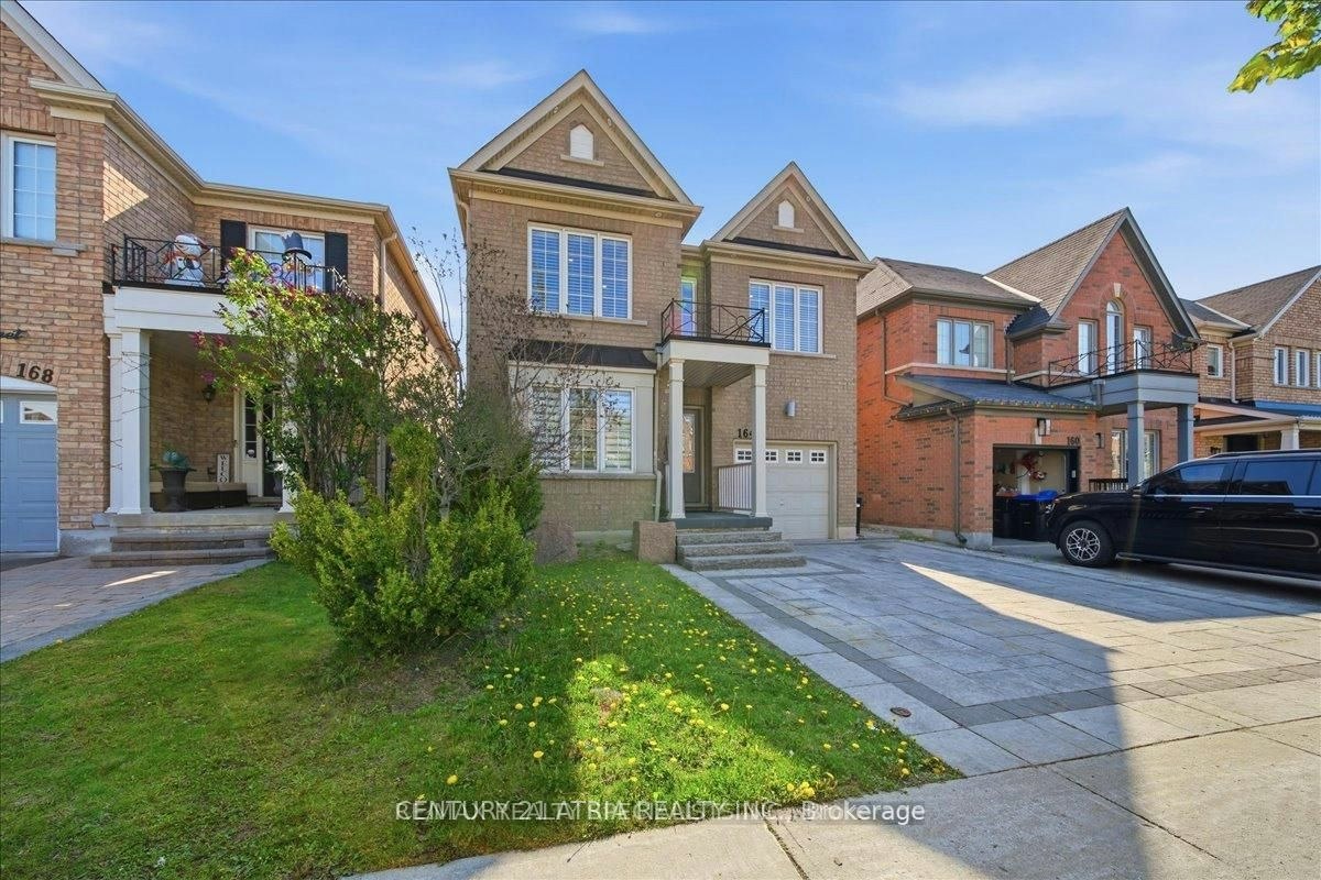 164 Webb Street, Bradford West Gwillimbury, ON, L3Z 0B9