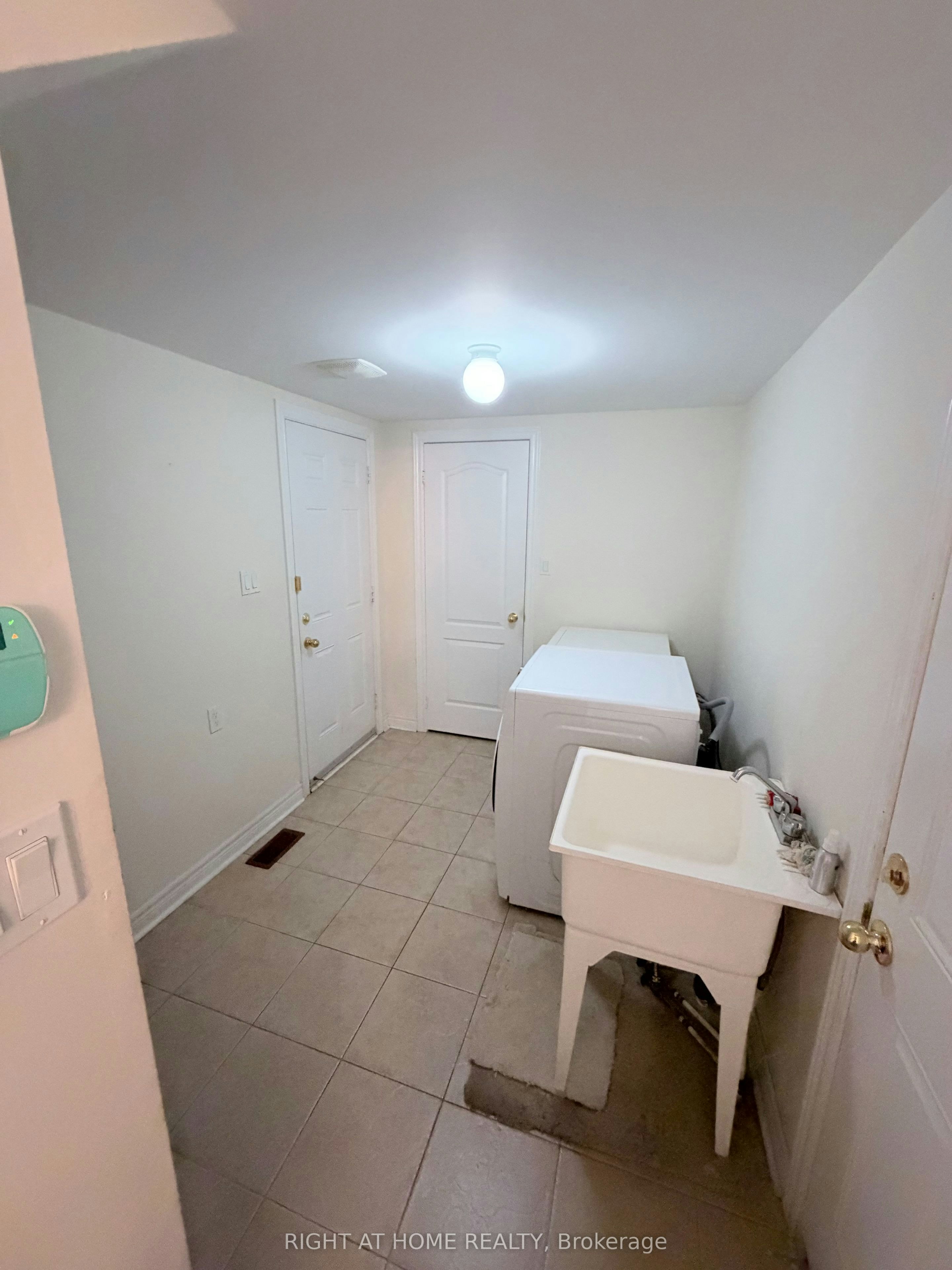 14 Maybole Road, Markham, ON, L6E 1Y7 - 11