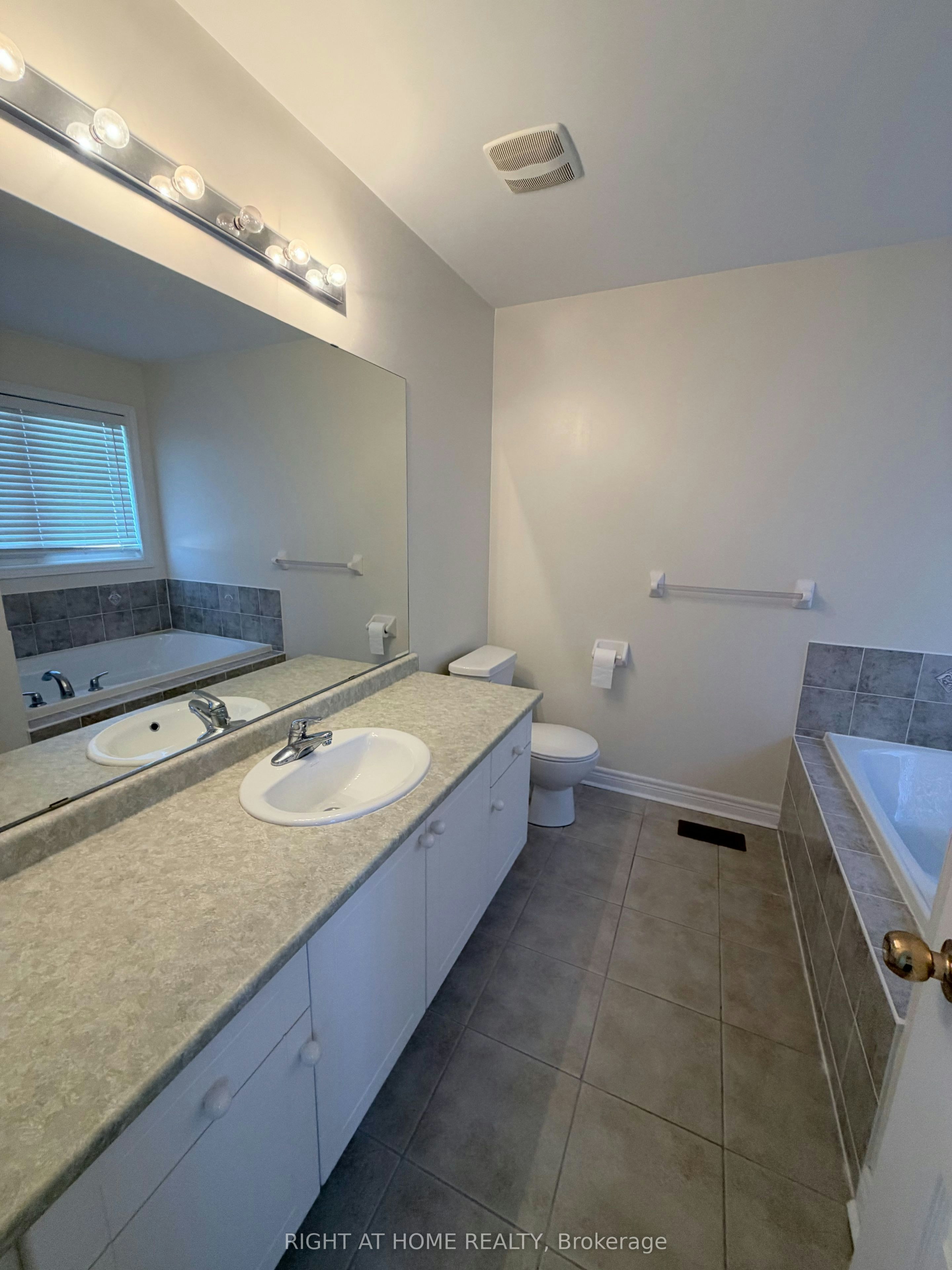 14 Maybole Road, Markham, ON, L6E 1Y7 - 18