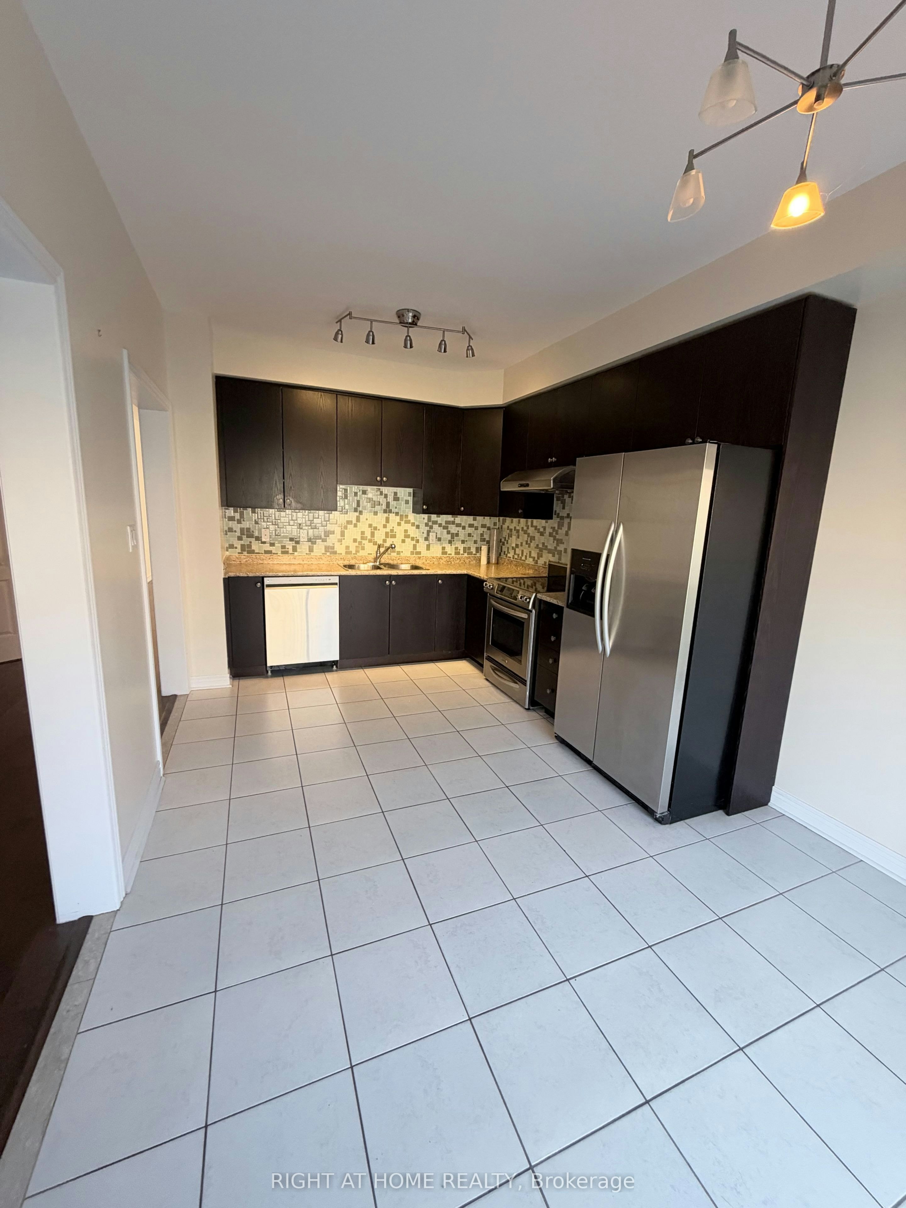 14 Maybole Road, Markham, ON, L6E 1Y7 - 7