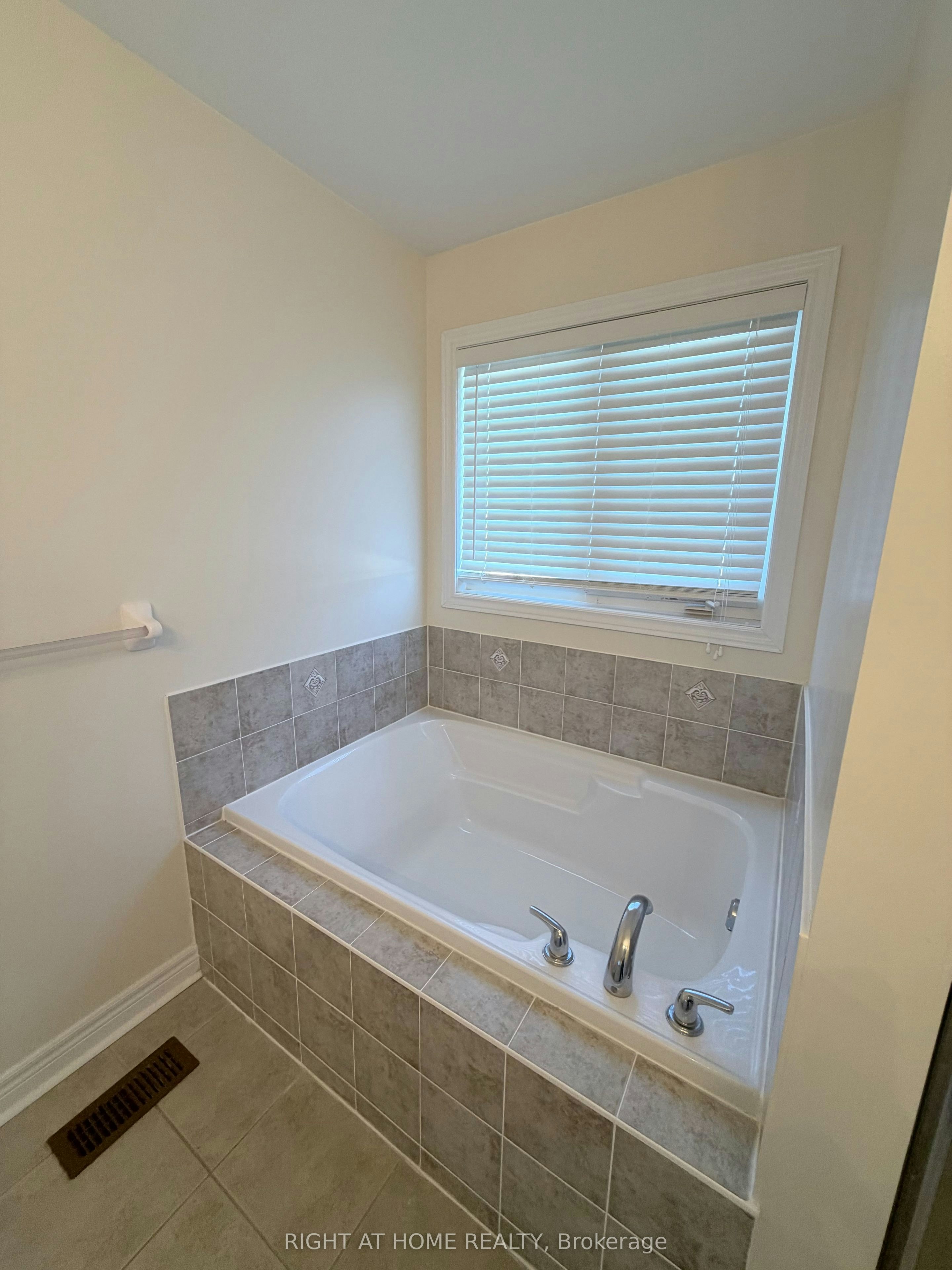 14 Maybole Road, Markham, ON, L6E 1Y7 - 19