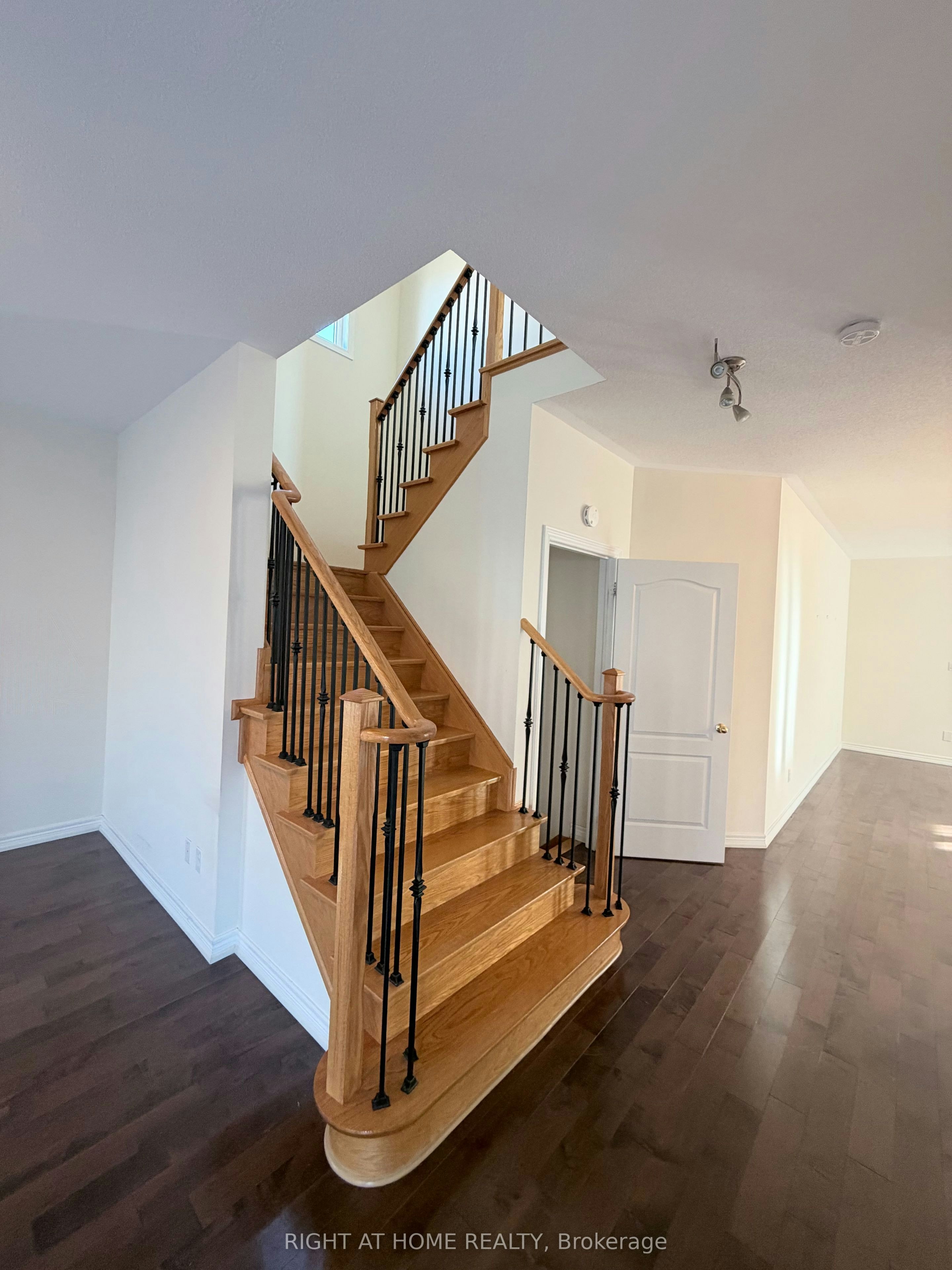 14 Maybole Road, Markham, ON, L6E 1Y7 - 10