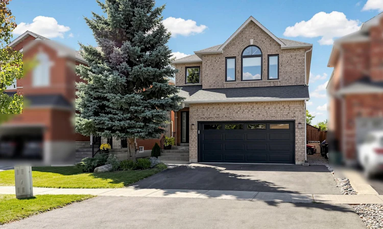 10 Silver Oaks Boulevard