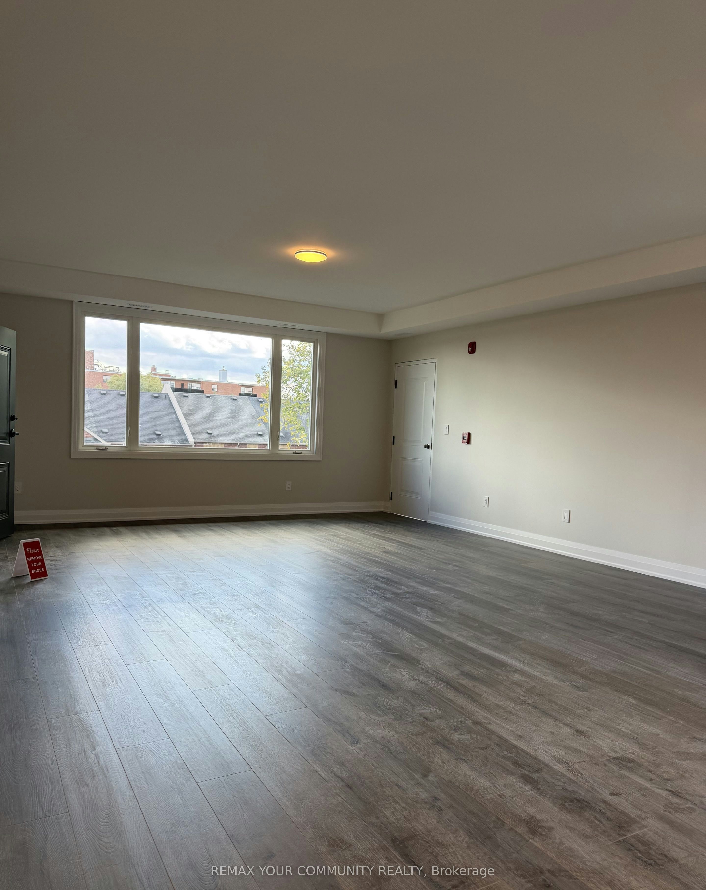 3-25 Oxford Street, Richmond Hill, ON, L4C 4L6 4