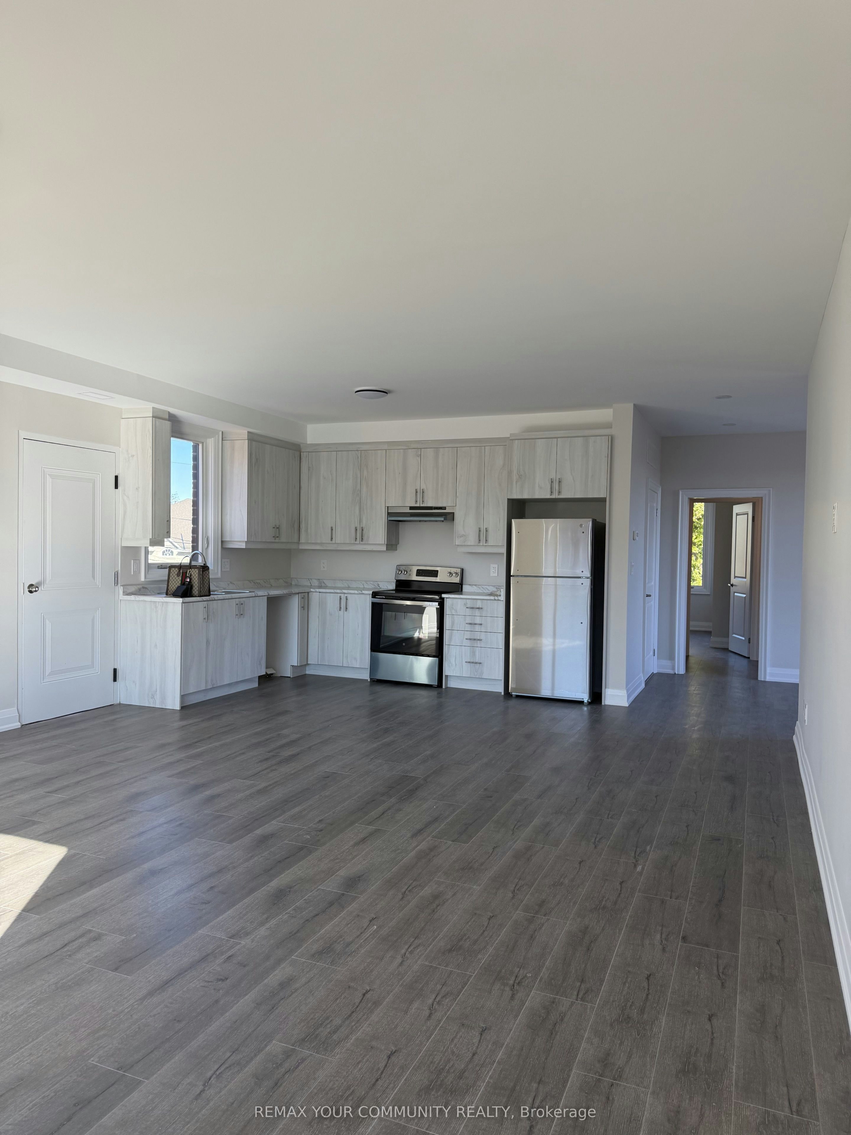 3-25 Oxford Street, Richmond Hill, ON, L4C 4L6 - 3