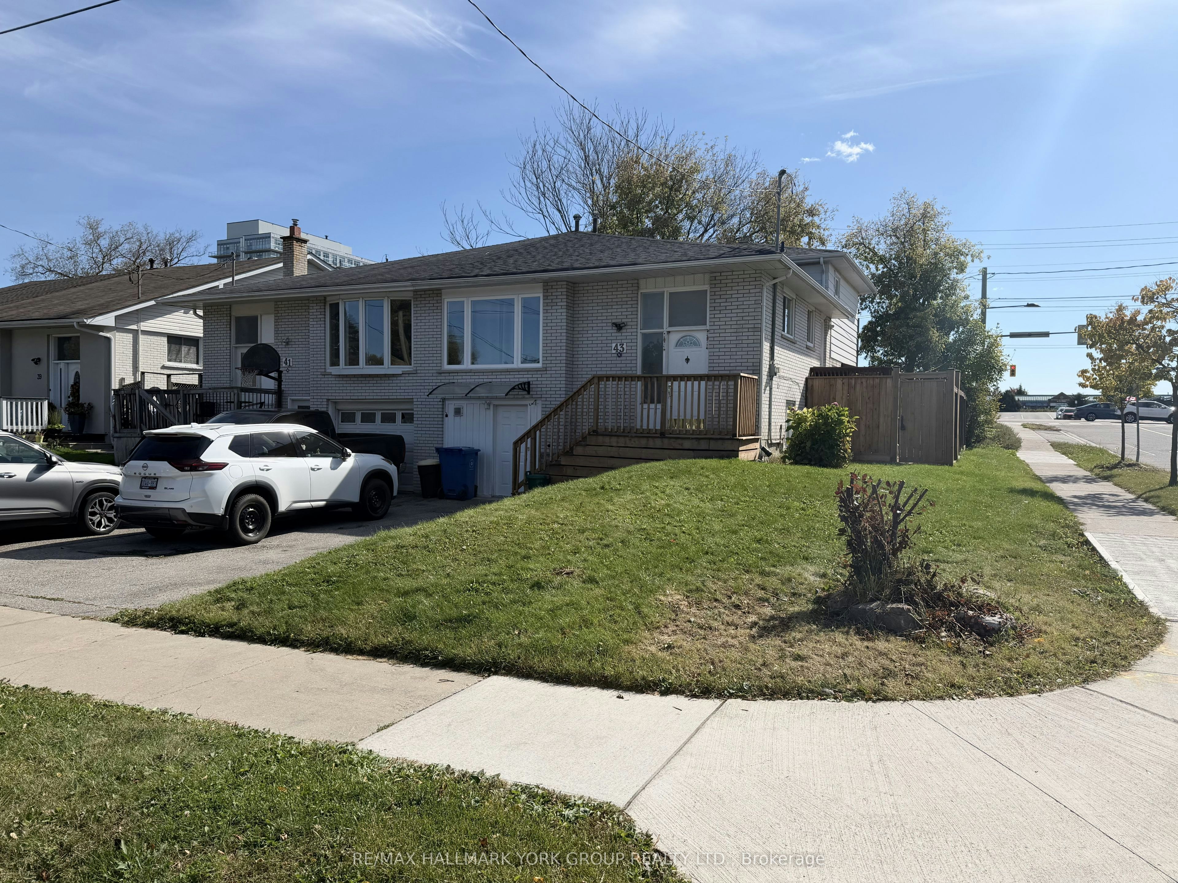 lower-43 Walter Avenue, Newmarket, ON, L3Y 2T2