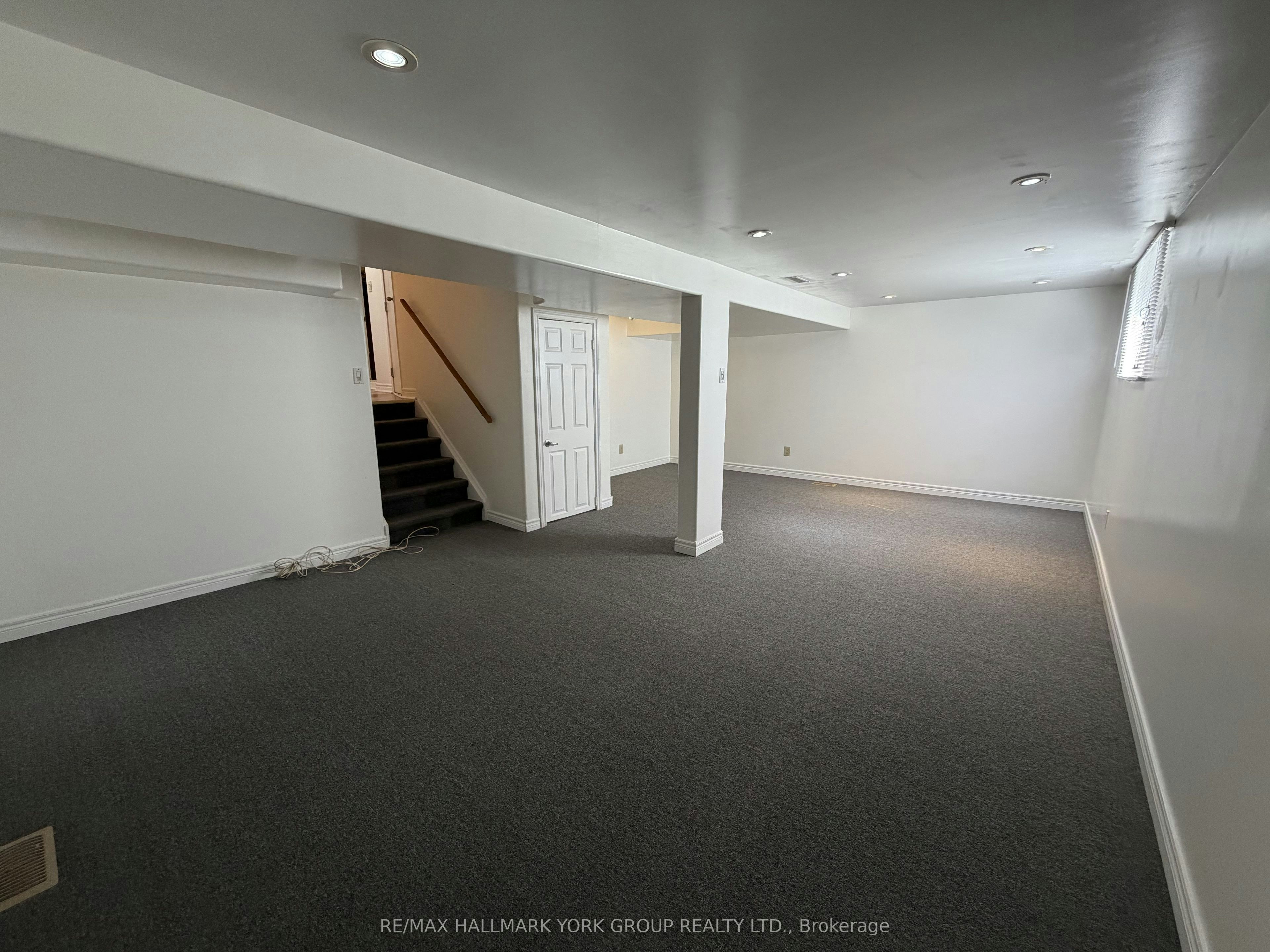 lower-43 Walter Avenue, Newmarket, ON, L3Y 2T2 - 6