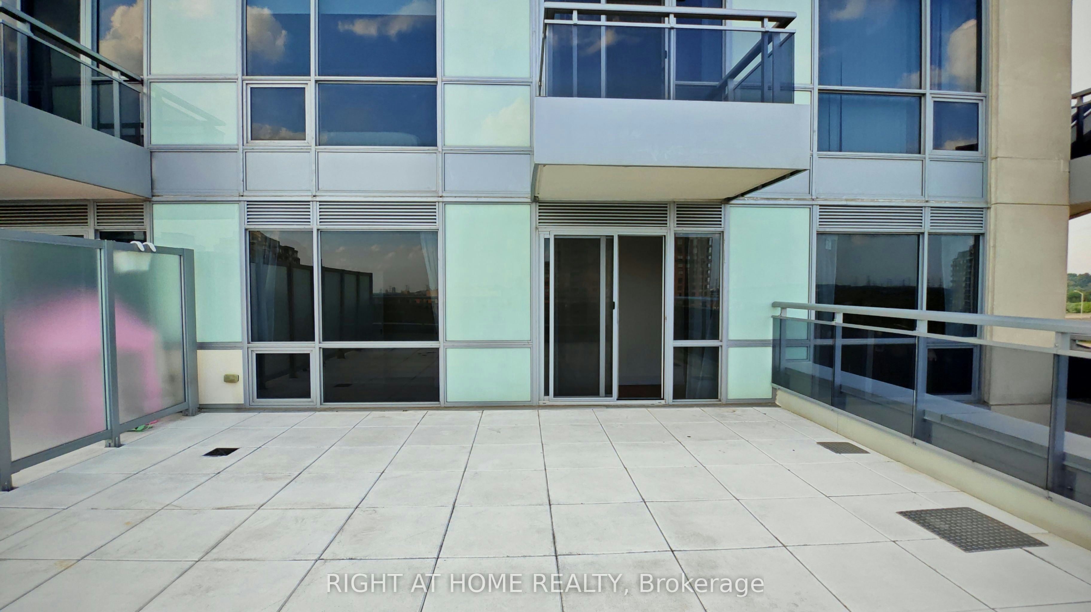 715-9199 Yonge Street, Richmond Hill, ON, L4C 1H7 - 3