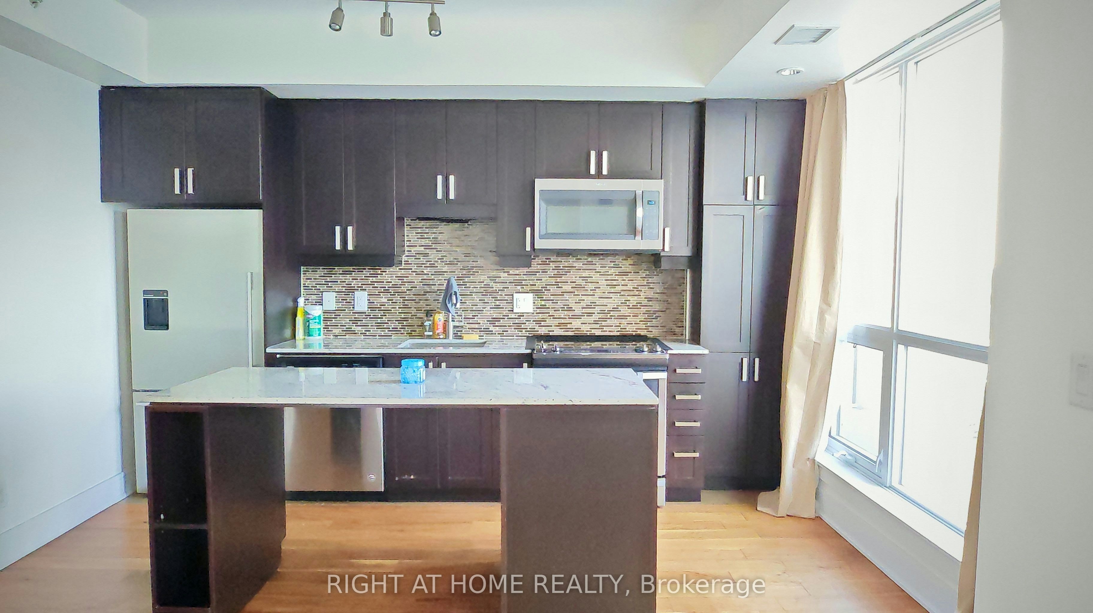 715-9199 Yonge Street, Richmond Hill, ON, L4C 1H7 - 7