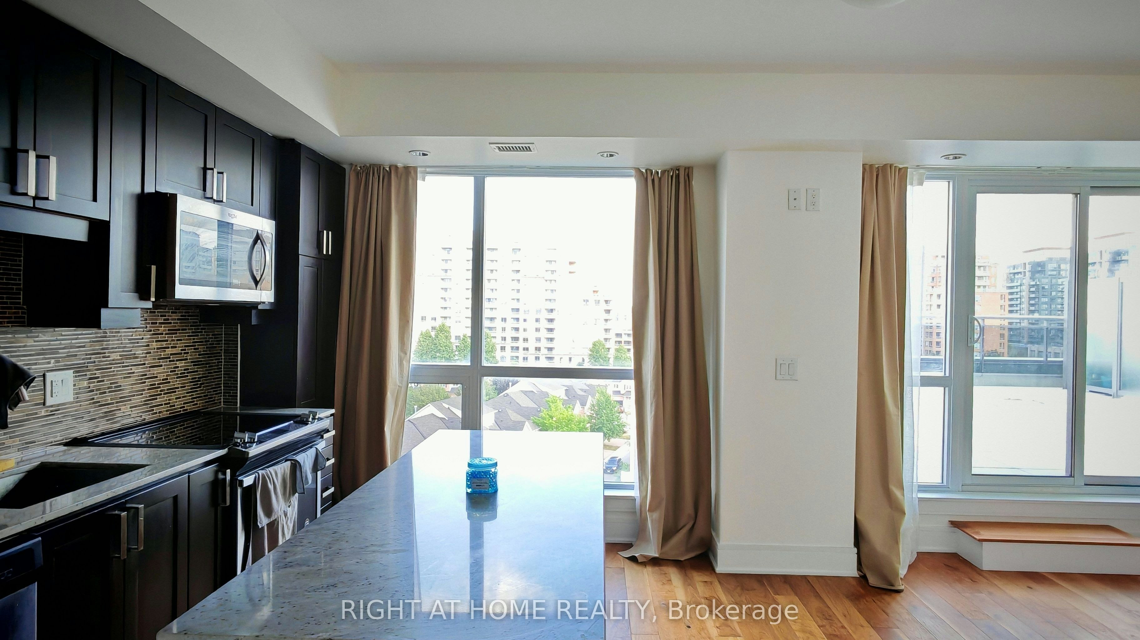 715-9199 Yonge Street, Richmond Hill, ON, L4C 1H7 - 6