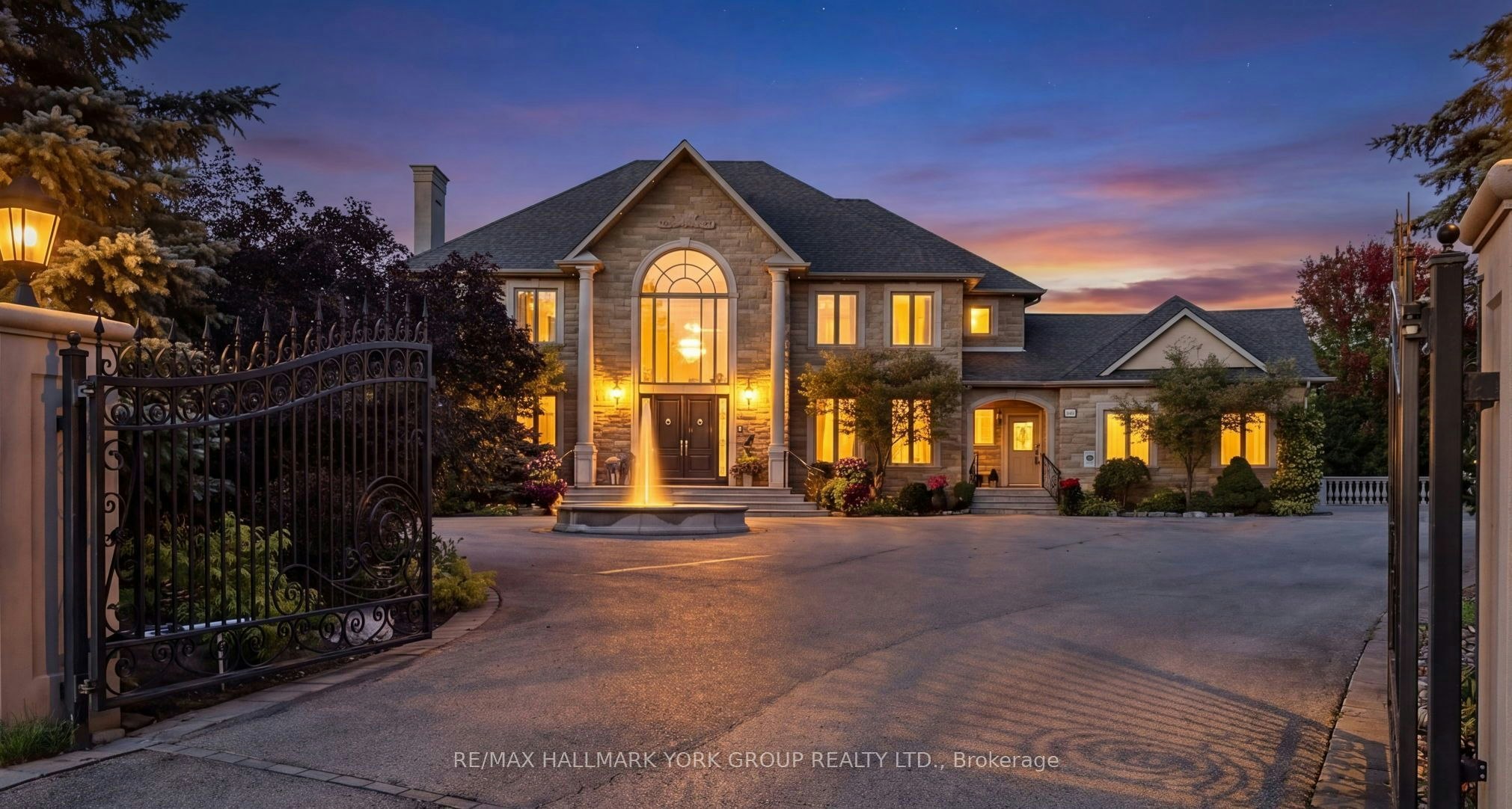 106 Abbruzze Court, Vaughan, ON, L3L 0A9