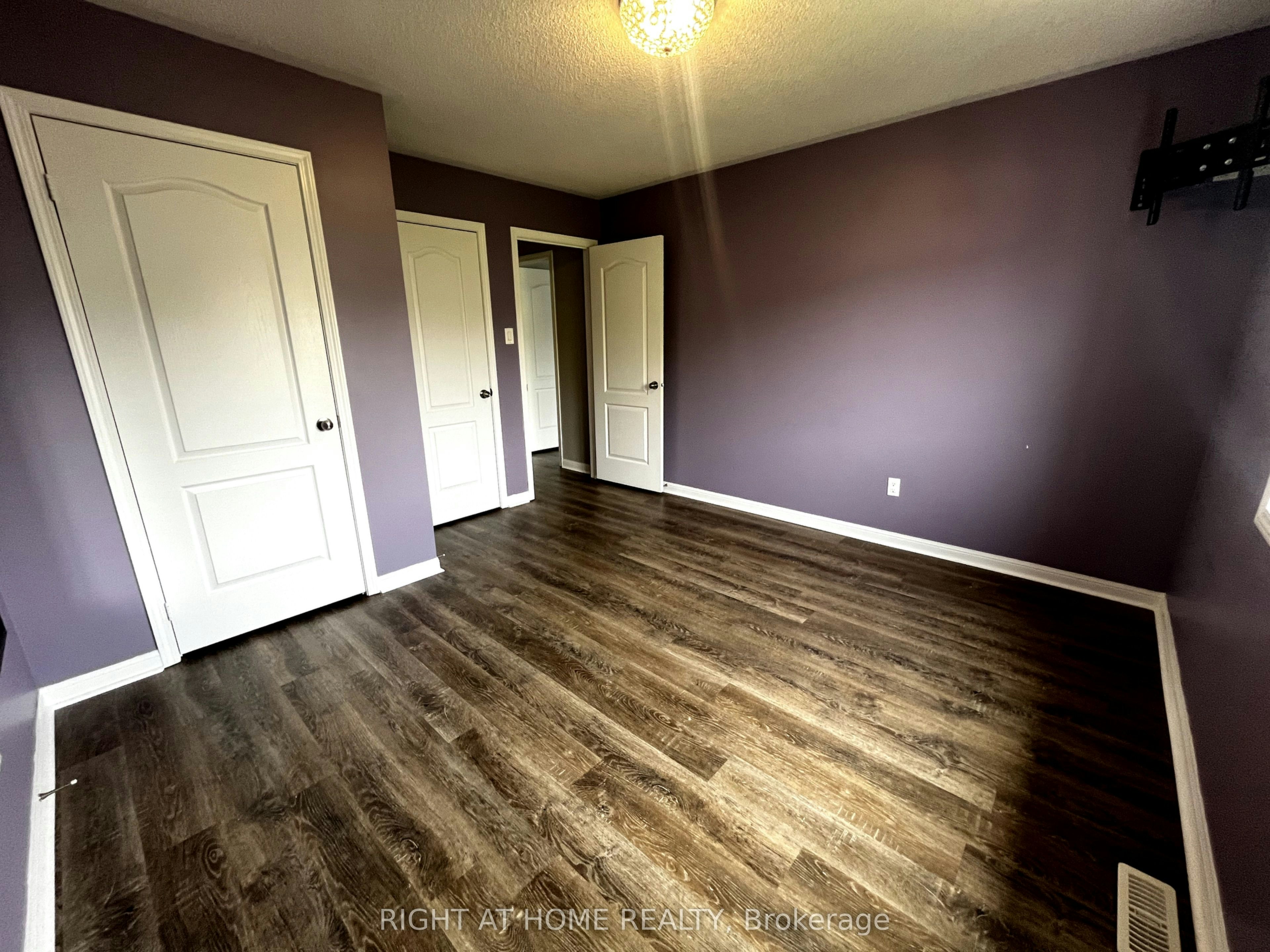 Unit 1-116 Maplewood Drive, Essa, ON, L0M 1B4 - 12
