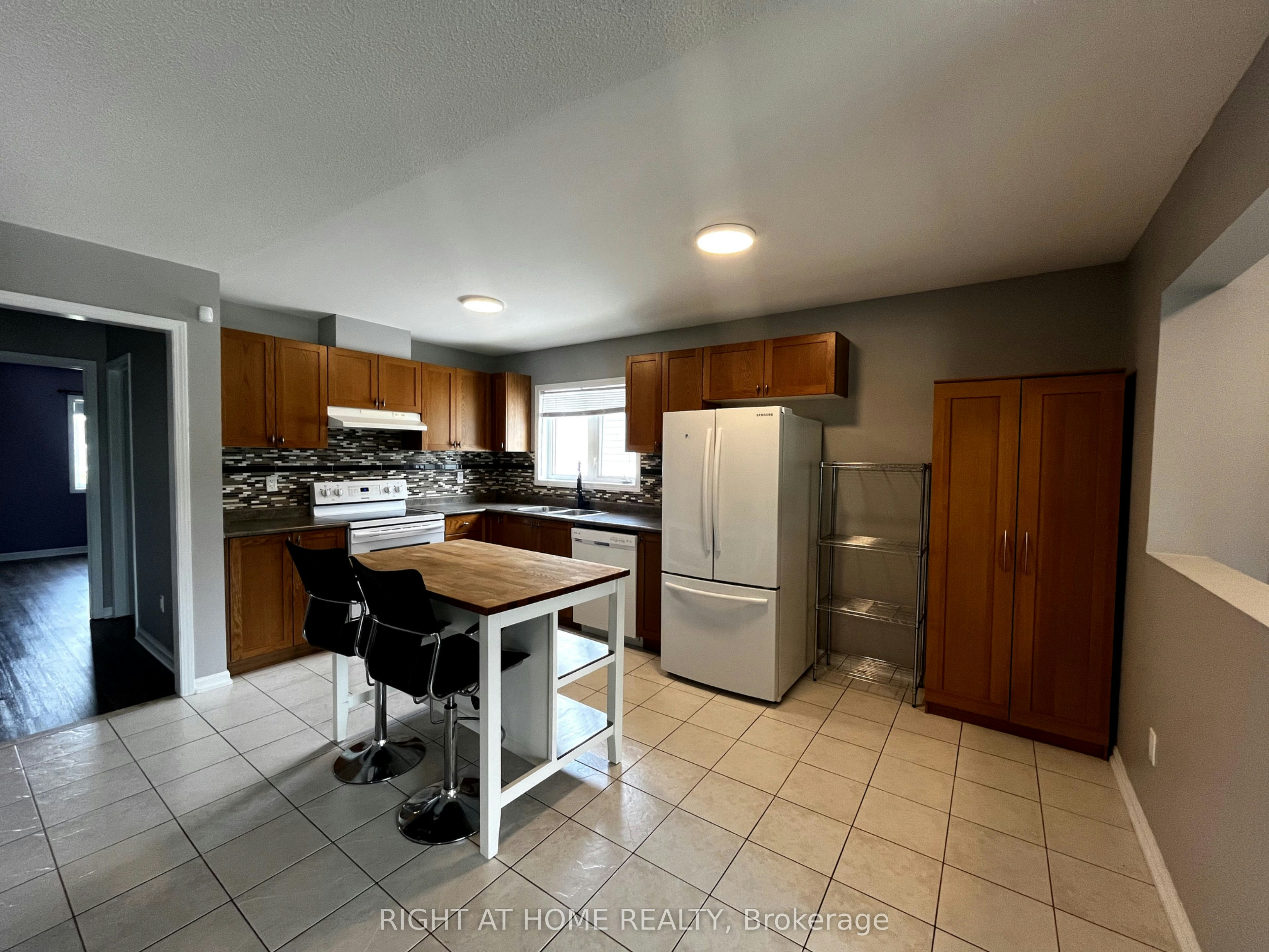 Unit 1-116 Maplewood Drive, Essa, ON, L0M 1B4 - 14