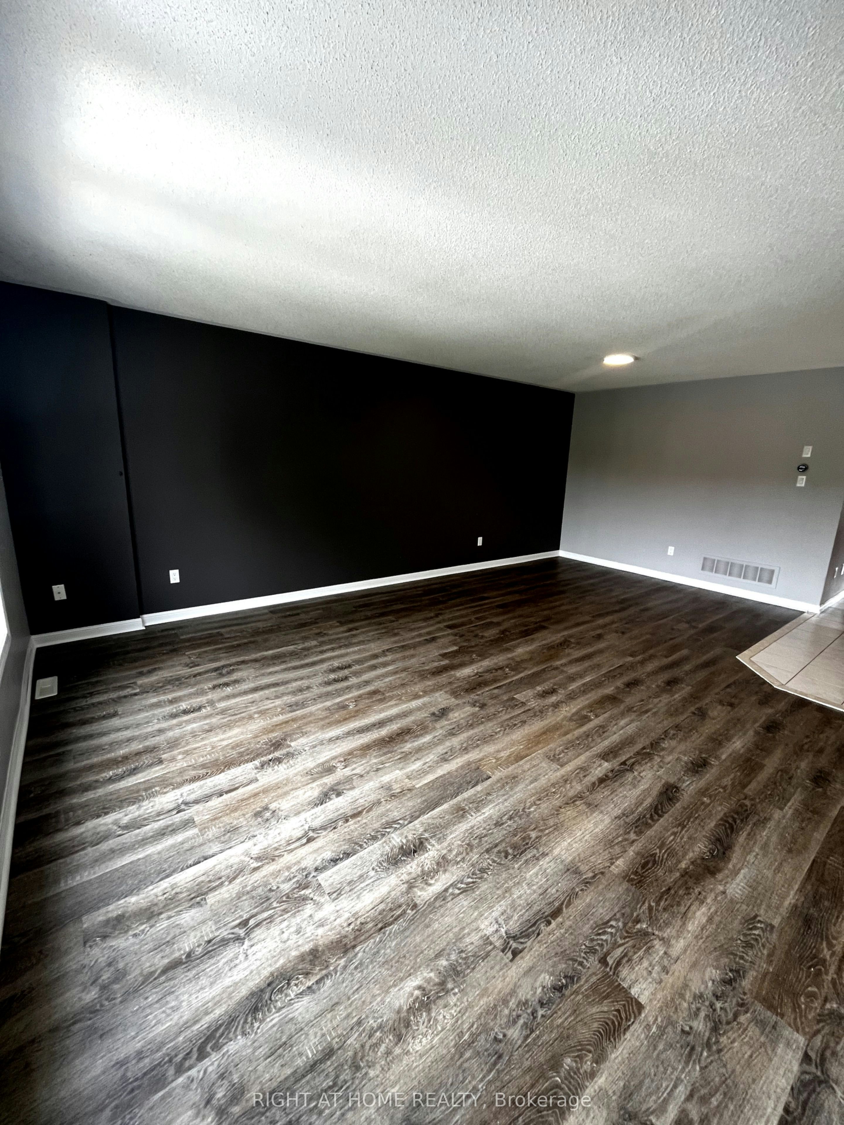 Unit 1-116 Maplewood Drive, Essa, ON, L0M 1B4 - 3