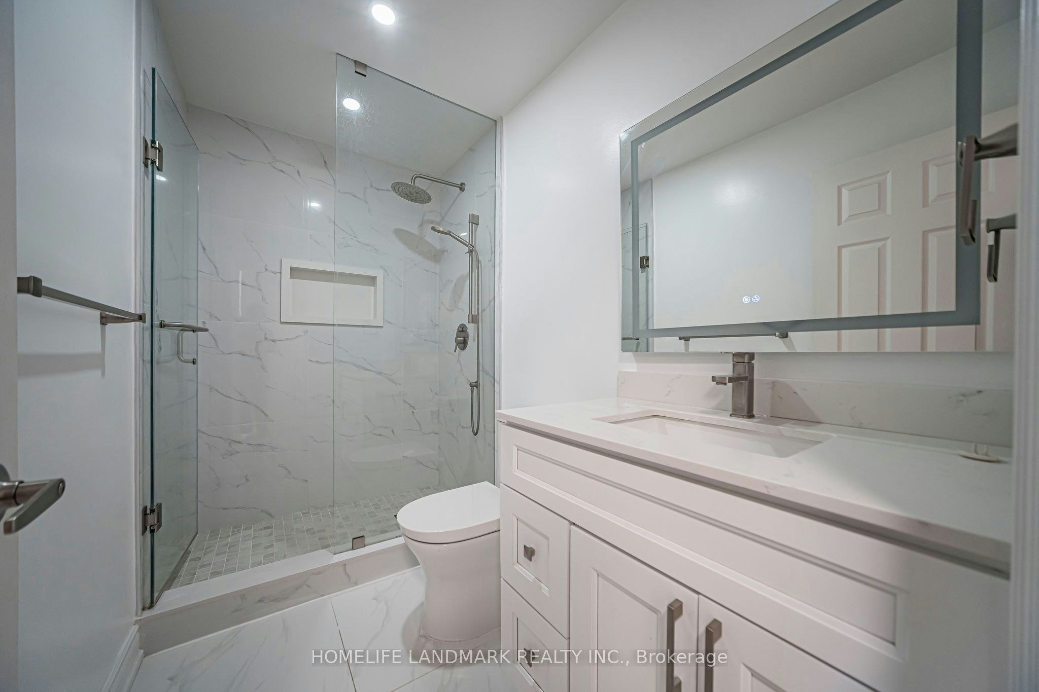 4 Legends Way, Markham, ON, L3R 6B2 - 32