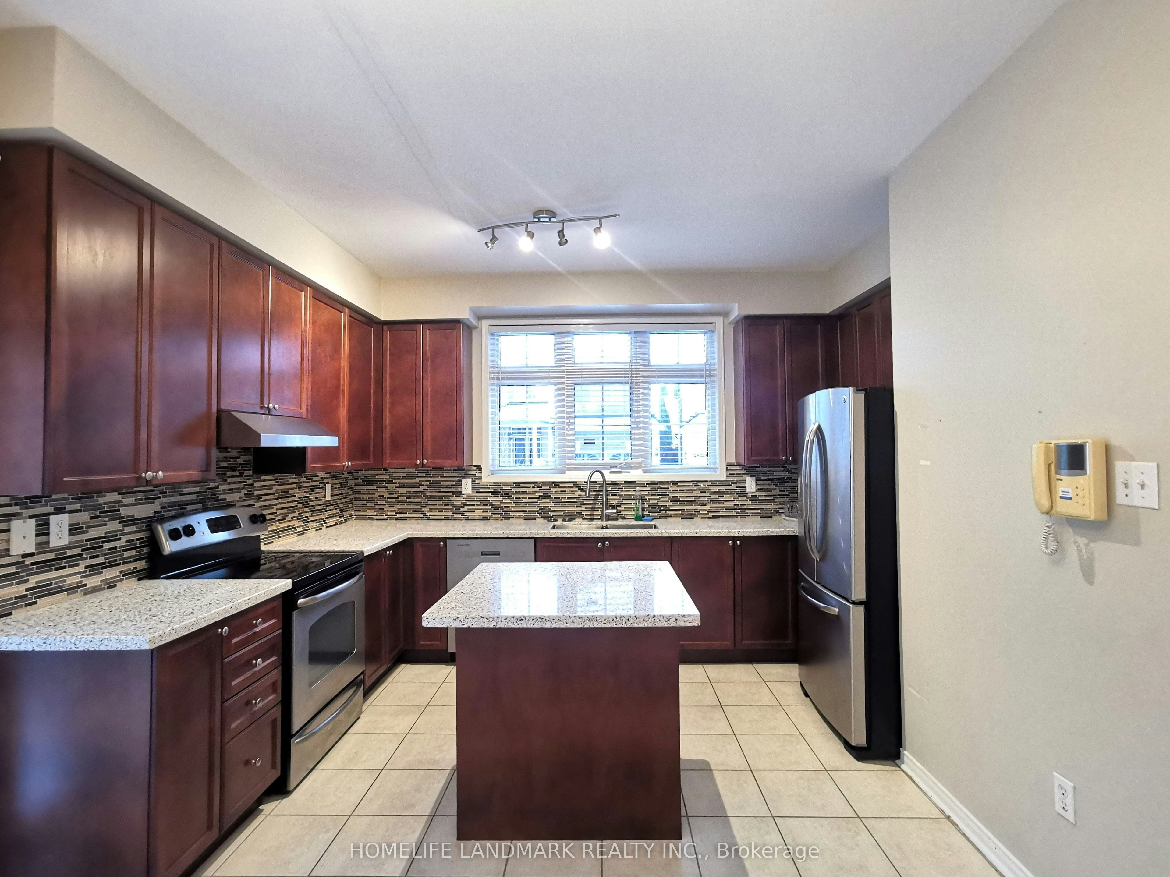 631 Fred Mclaren Boulevard, Markham, ON, L6E 1N4 - 3